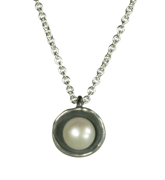 Small Dishy Pendant with Pearl